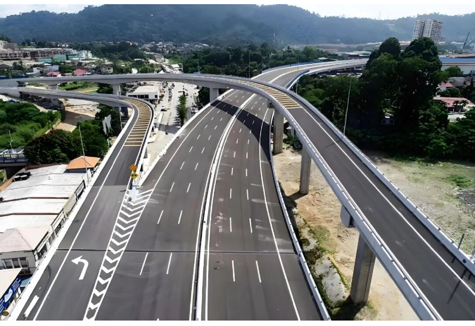 道路照明案例 | ag亚游电源点亮马来西亚东部沿海高速